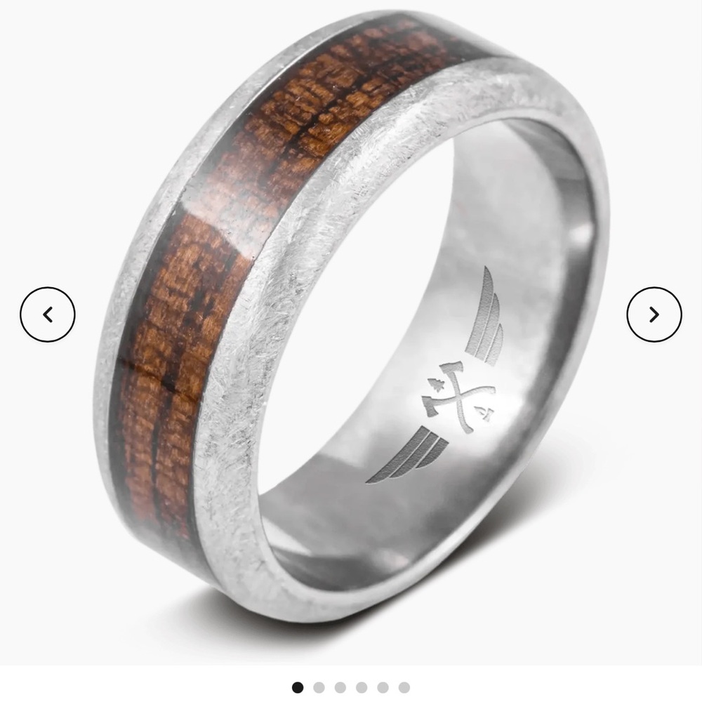 MacArthur ring by Manly Bands. Authentic M1 Grand Rifle Inlay. Real WW II era